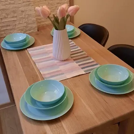 Tara Malesevic - 3 Lux Sljivovica (Zlatibor)