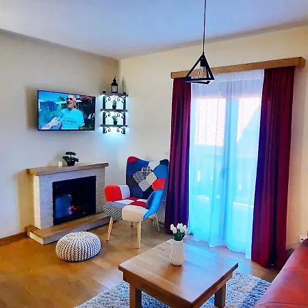 Tara Malesevic - 3 Lux Apartment *